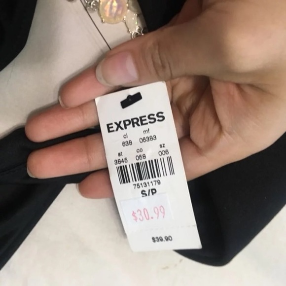 Express Crop Top - Picture 3 of 3